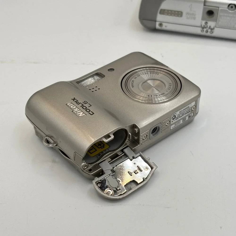 Canon PowerShot A70 & Nikon Coolpix L6 Digital Camera Lot Silver For Parts